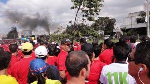 Al fondo el humo del tren que nos está dando un saludo.